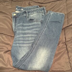 Old Navy High-Rise Super-Skinny Jeans in Blue